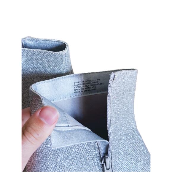 Madden Girl Glitter Fab Silver Shimmer Sparkly Boots 9M - Picture 4 of 9